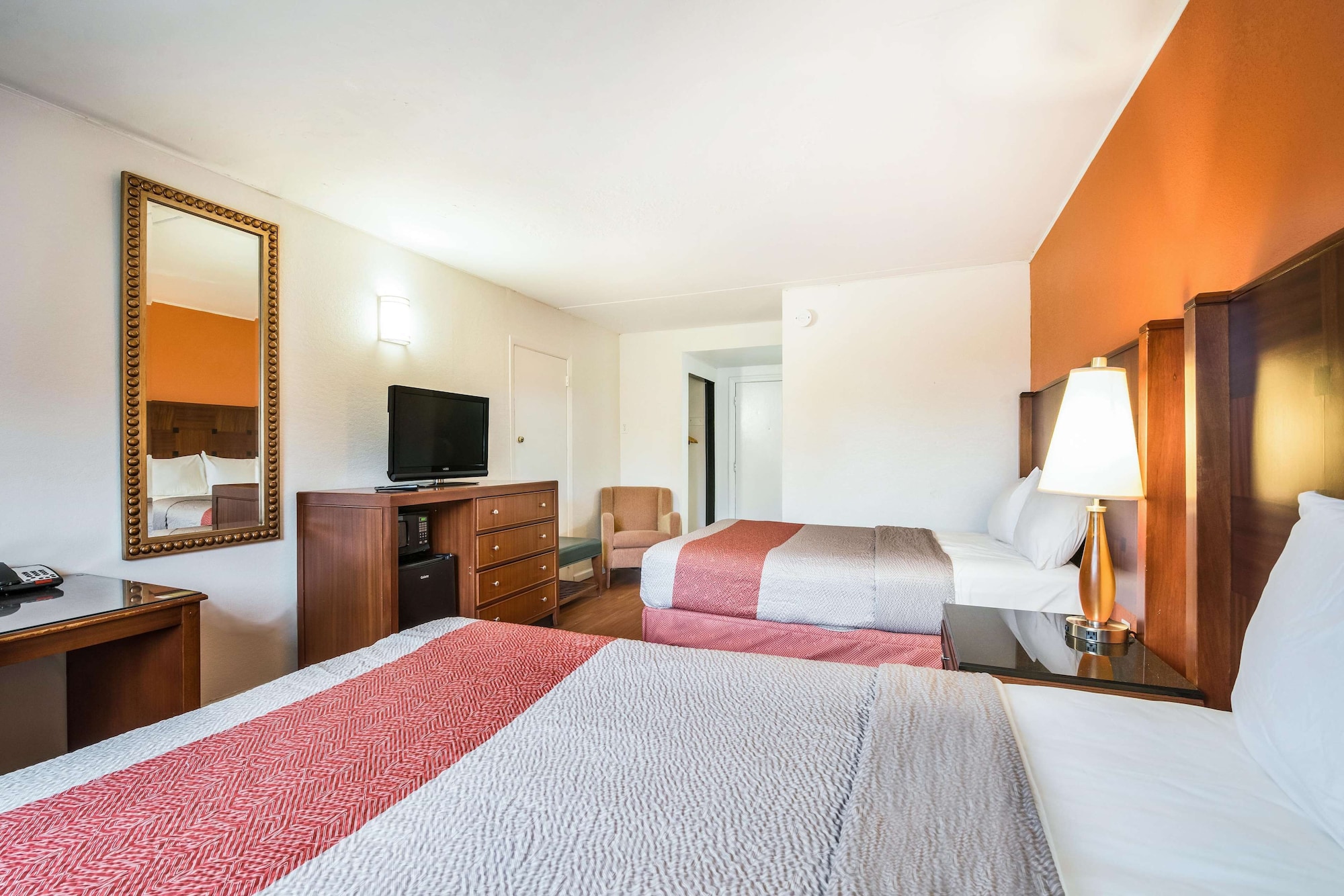 Room at Motel6 Tinton Falls, NJ - Neptune, NEPTUNE - NJ