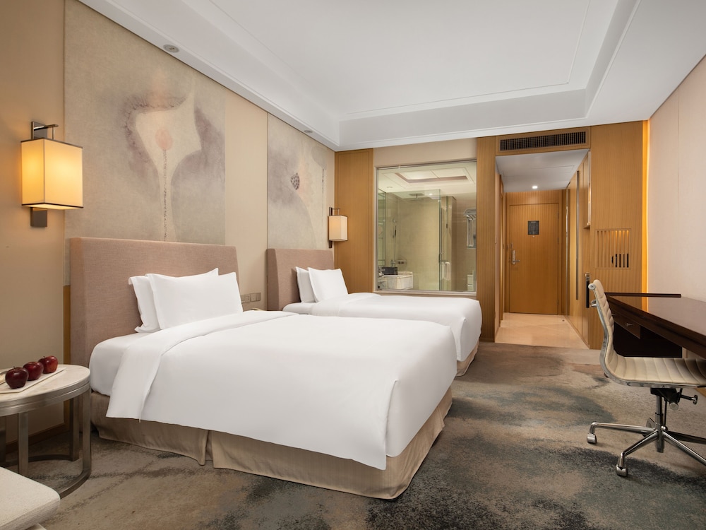 NARADA GRAND HOTEL 19/40