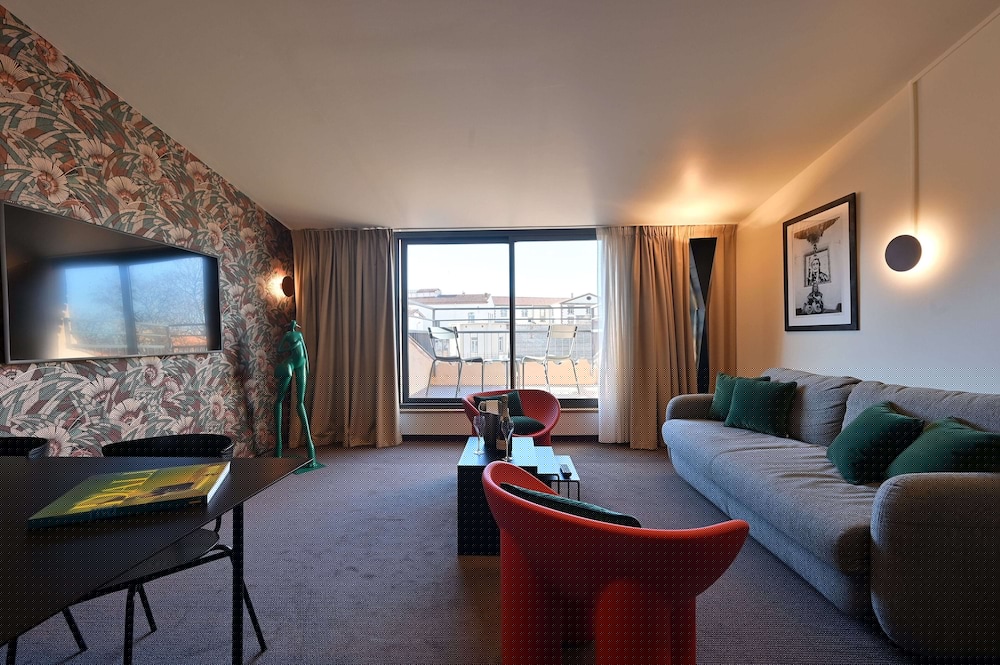 Park Hotel 41/73