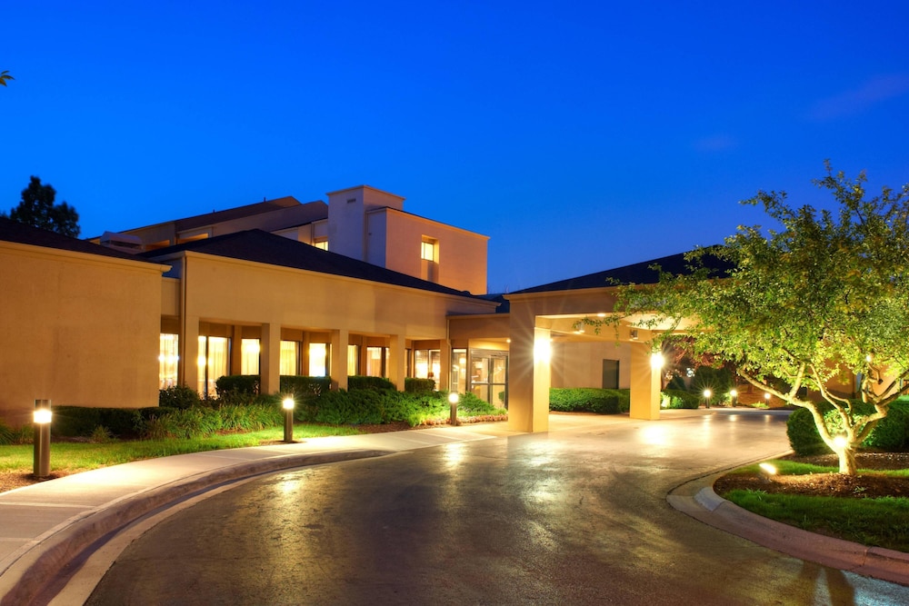 Courtyard Columbus Worthington 1/50