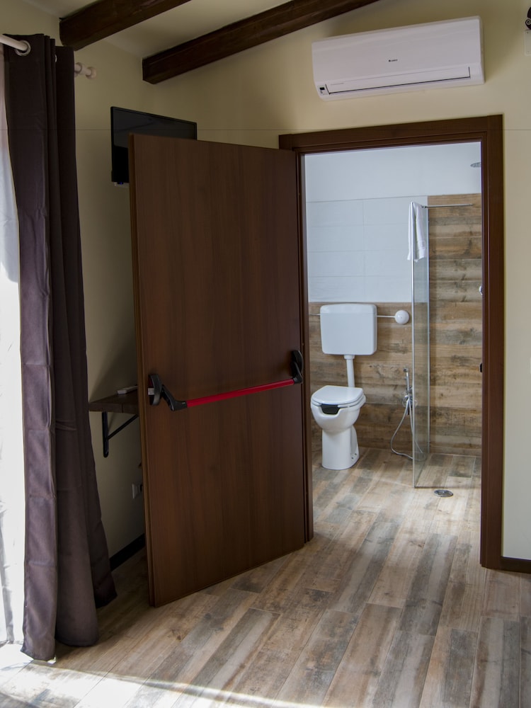 Sleep and go Hotel 4/45