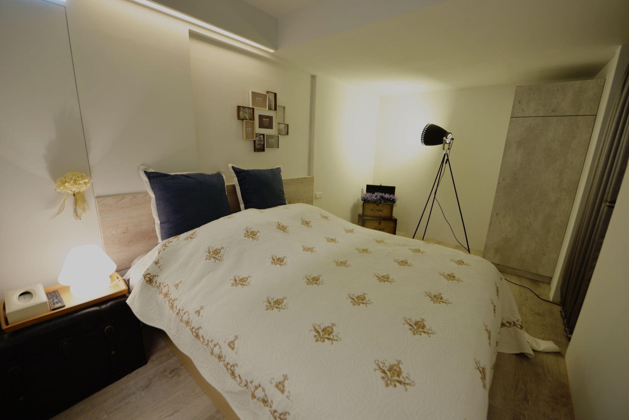 SUPERIOR, DOUBLE BED