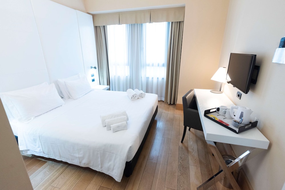 COMFORT, TWIN BEDS