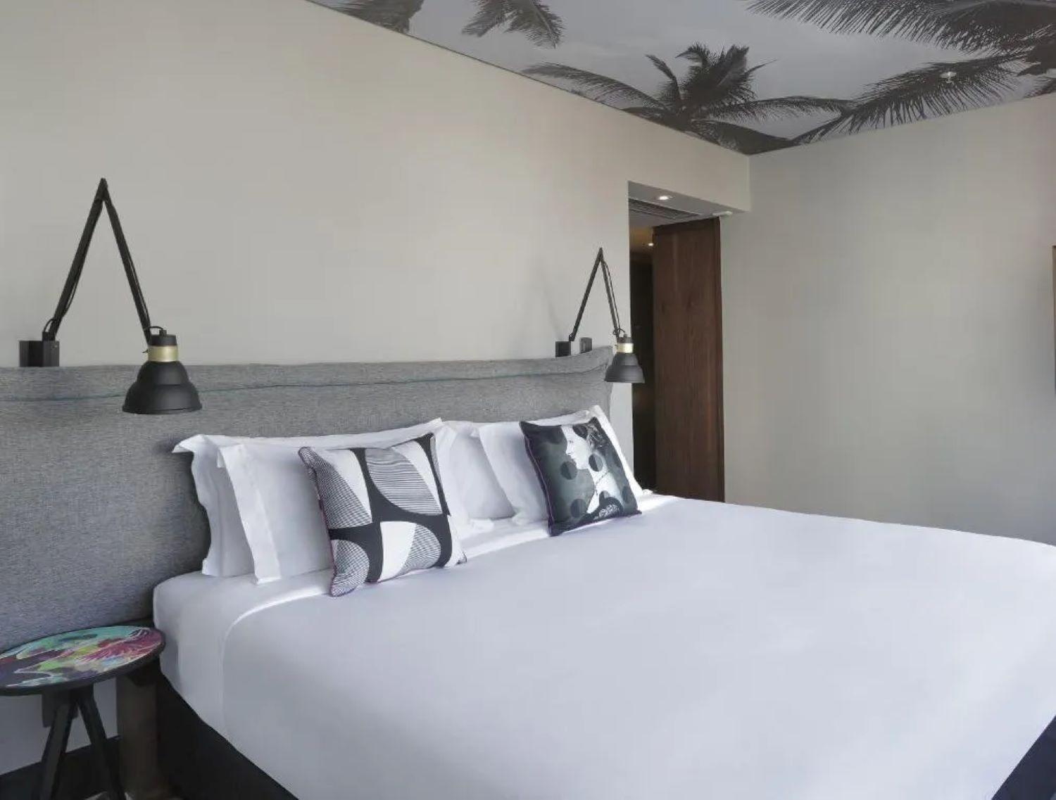 Superior, Queen Bed