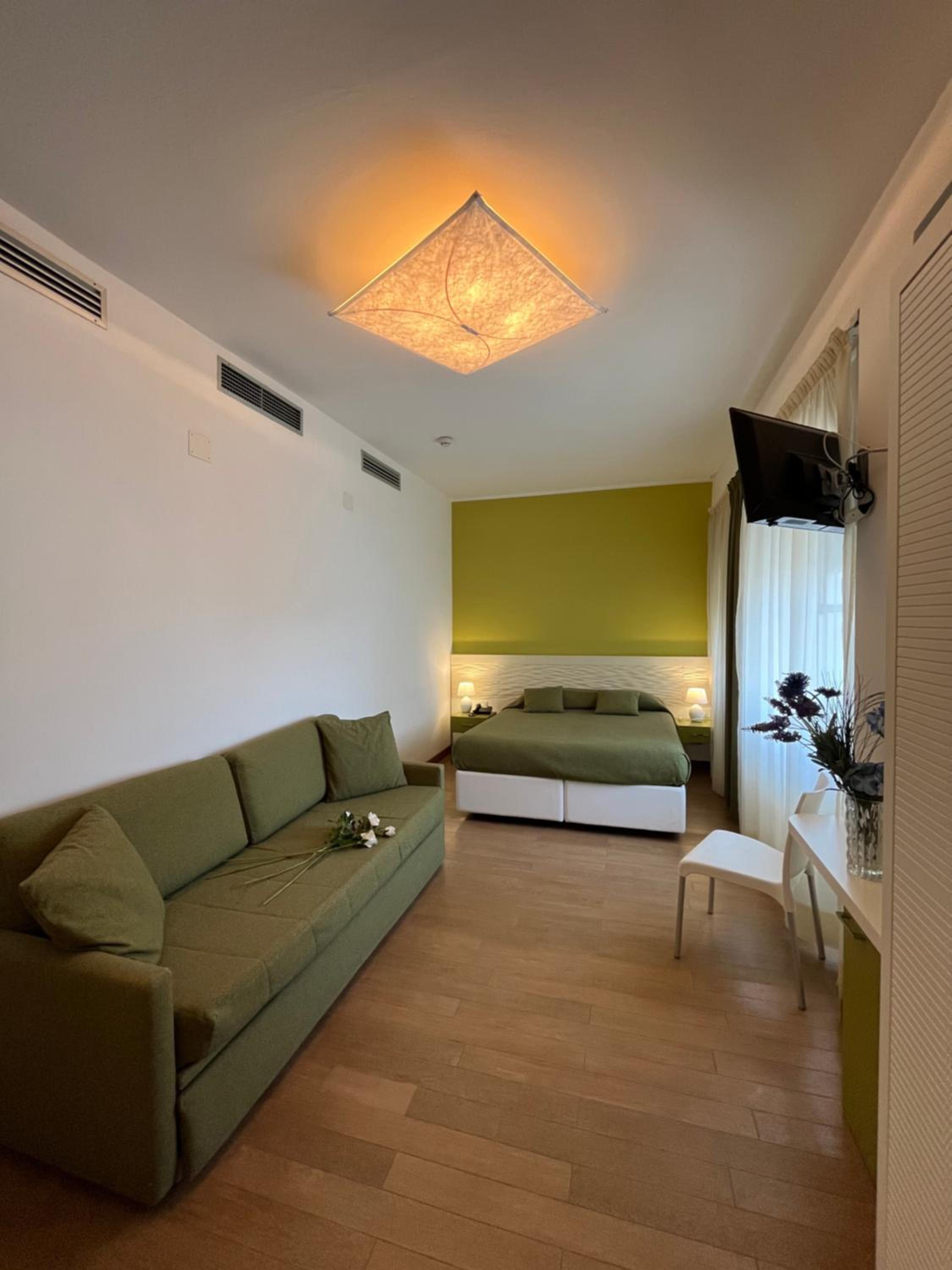 Hotel Mon Pays 29/50