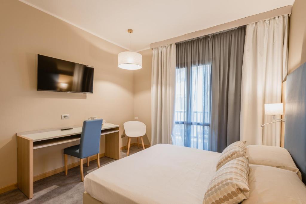 Triple Room with balcony sea view