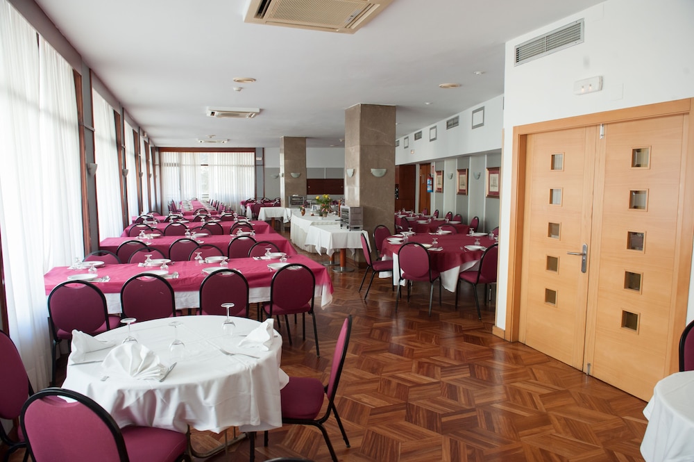 HOTEL UNZAGA PLAZA 54/63