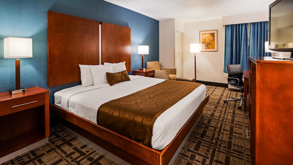 Best Western Plus Richmond Airport Hotel 17/30