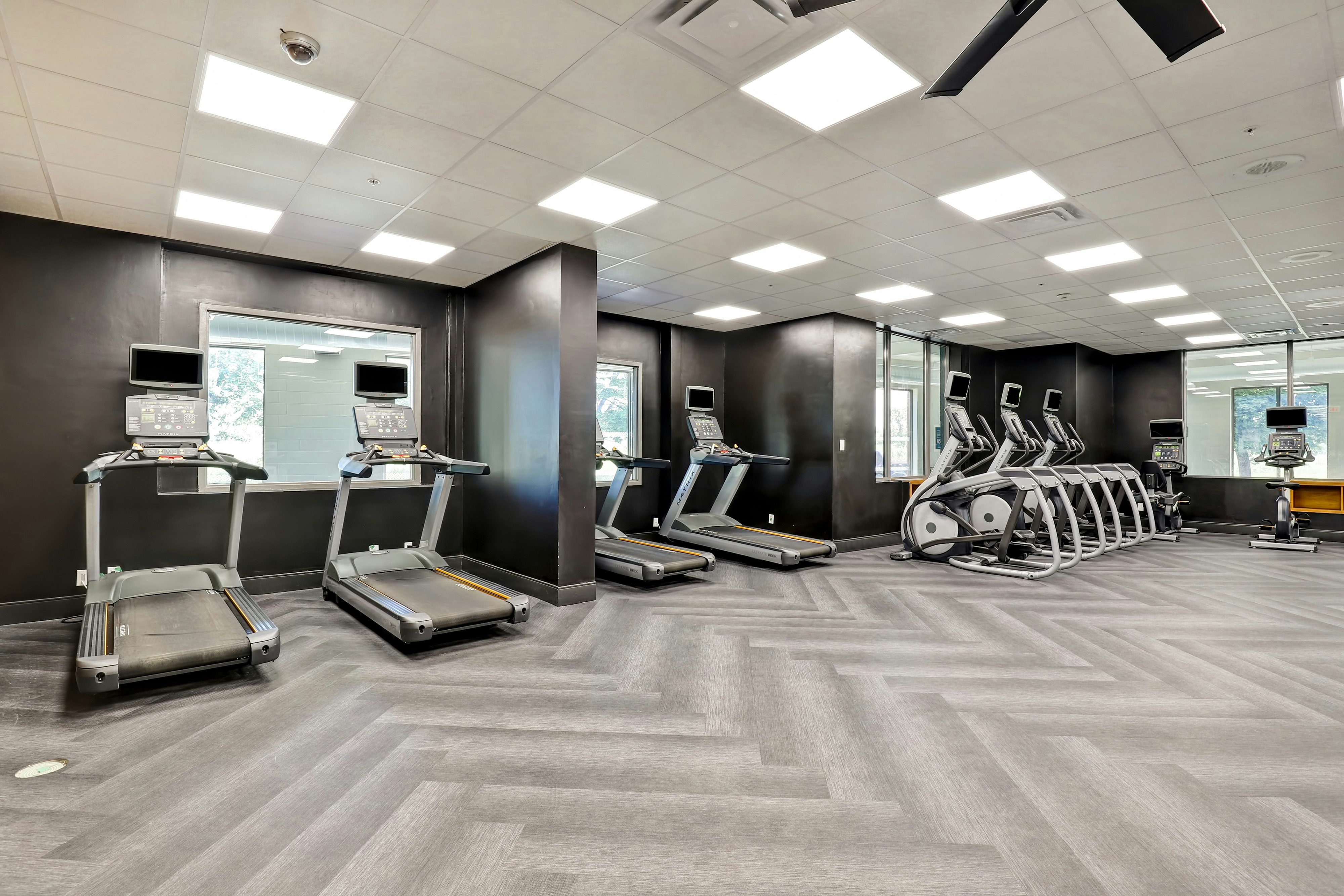 FOUR POINTS BY SHERATON ST CATHARINES NIAGARA SUITES 1/4
