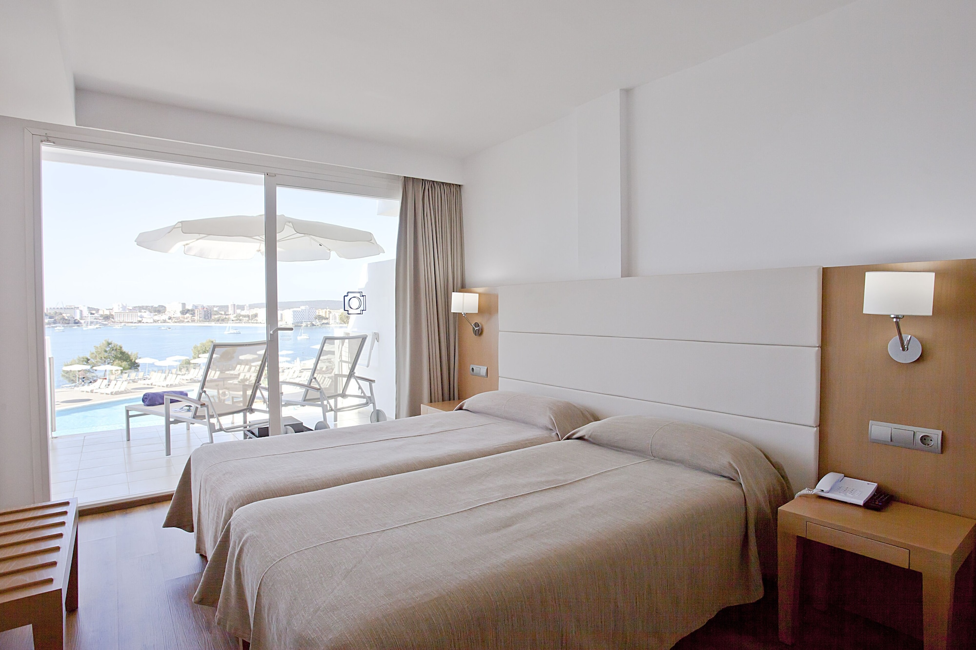 شقة سوبيريور بسريرين منفصلين بإطلالة على البحر بشرفة مع أريكة، Ponent Mar Aparthotel 2/3