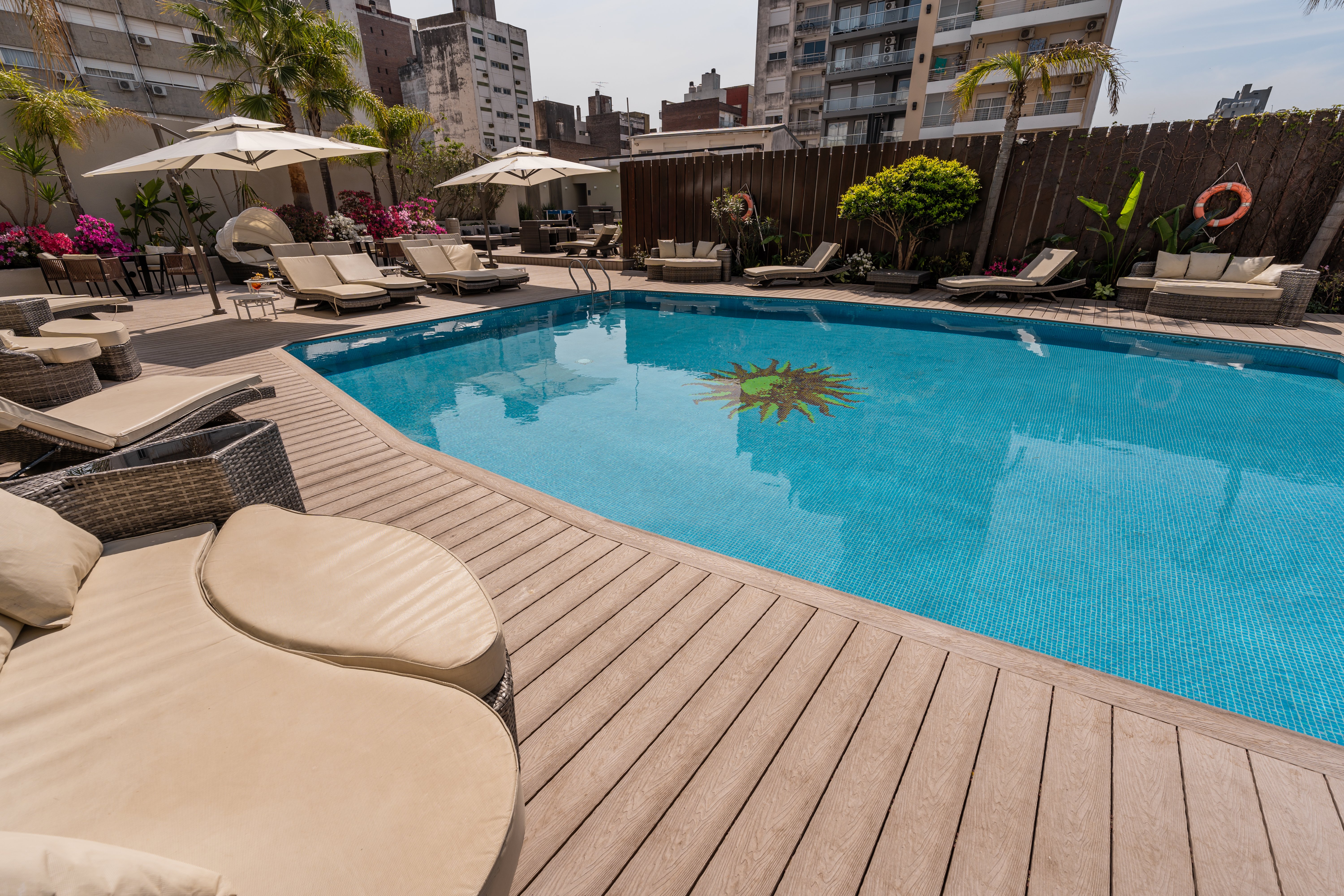 Holiday Inn Rosario 77/80