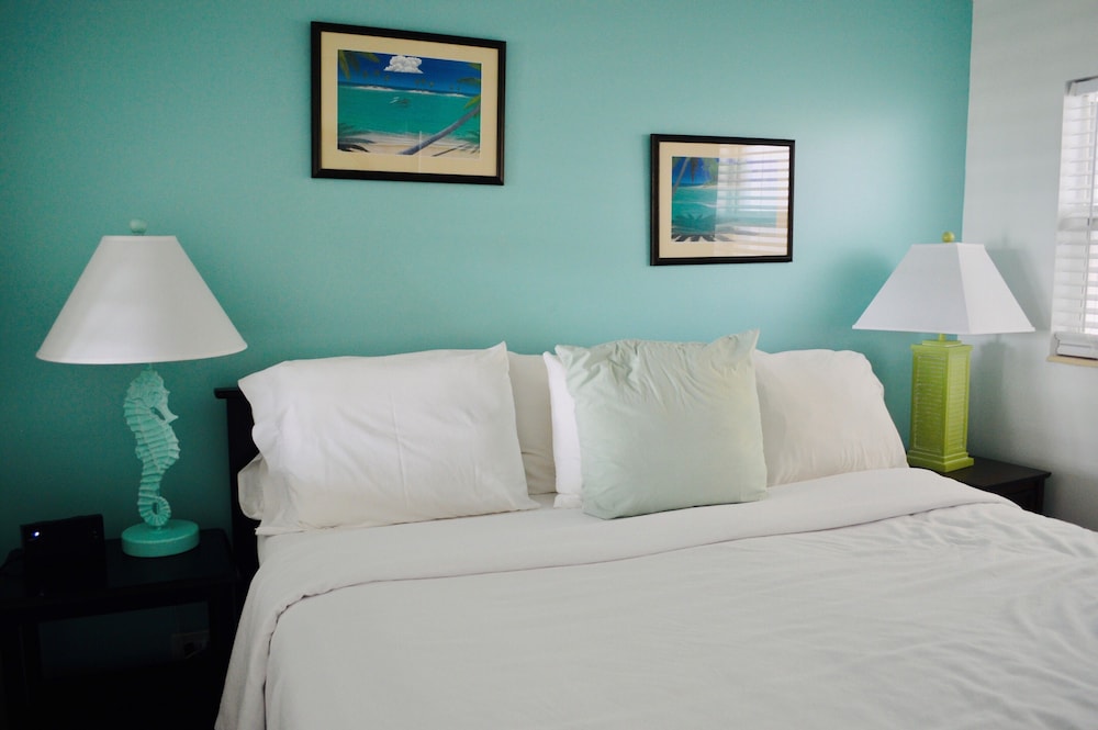 Drop Anchor Resort and Marina 20/50