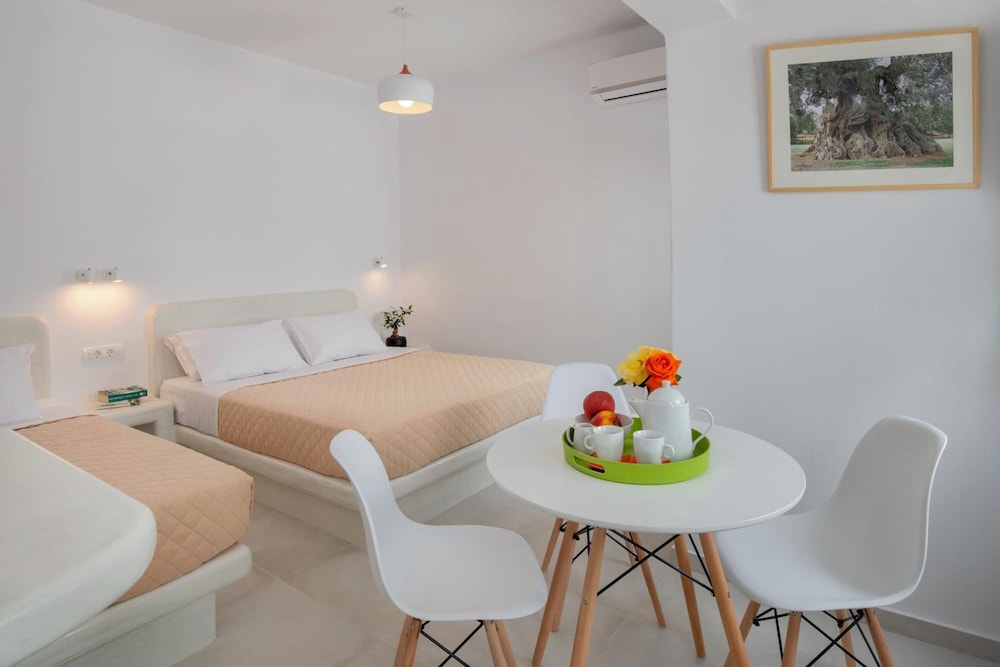 Olive Tree Suites 15/23