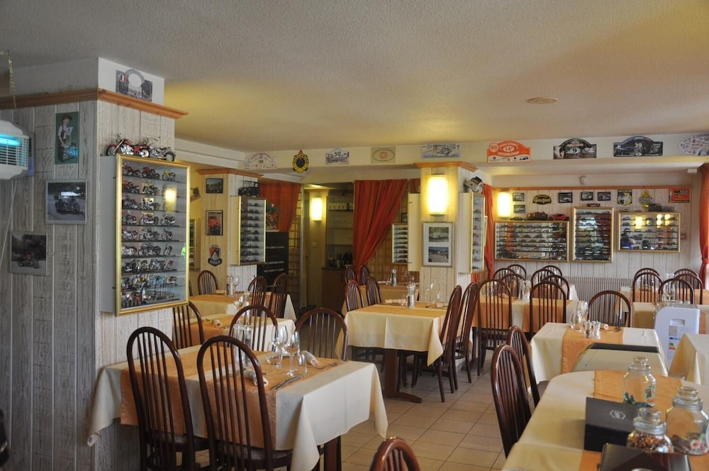 LE RELAIS DE LA VALLEE 26/42