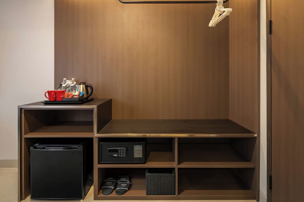 Hotel Neo Kota Baru Parahyangan 23/88