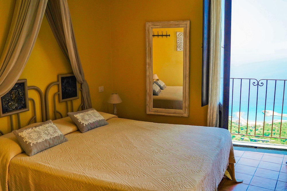 MARULIVO HOTEL 6/50