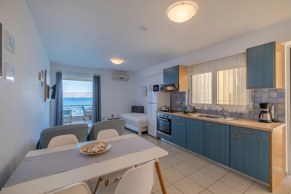 MELI APARTMENTS & VILLAS 25/50