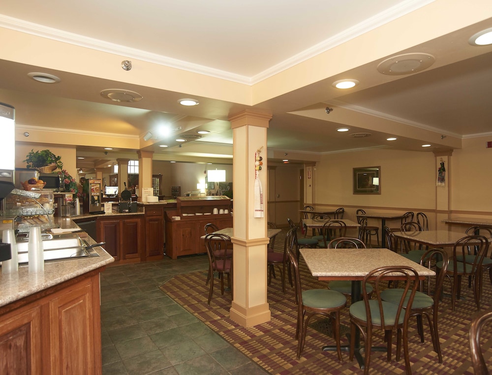 Hollow Inn and Motel 36/52