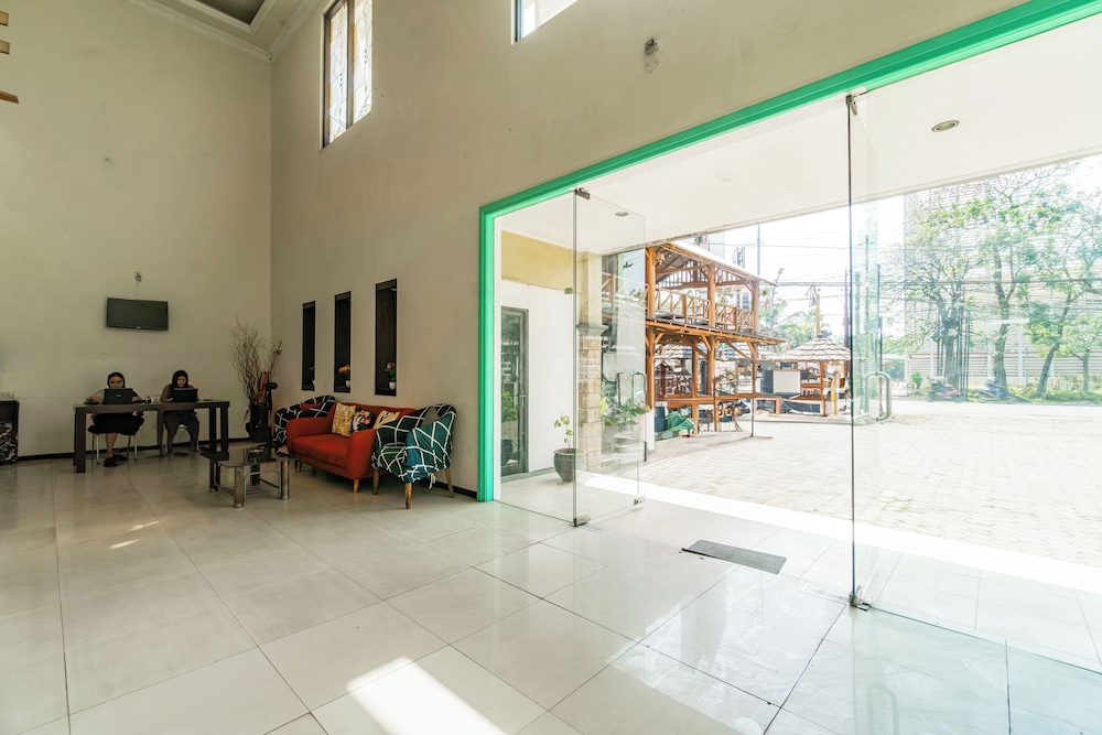 Hotel O Arjosari Near Plaza Araya Formerly Hotel Nugraha 47/50