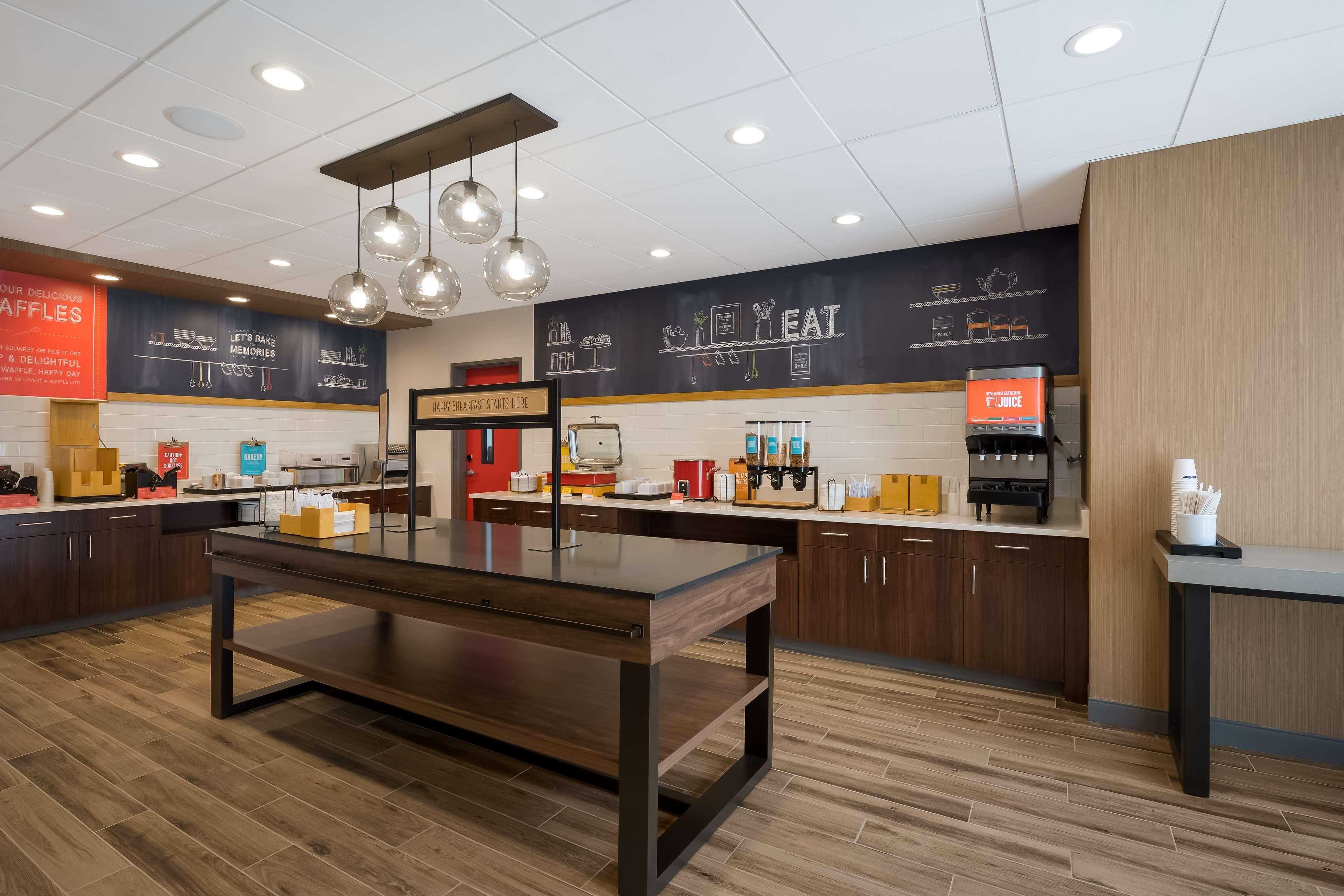 A Victory Hotel and Suites 55/60