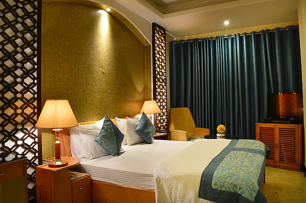 Hotel Emperor Palms 14/63