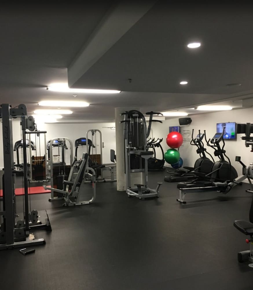 AVENUE HOTEL CANBERRA 30/59