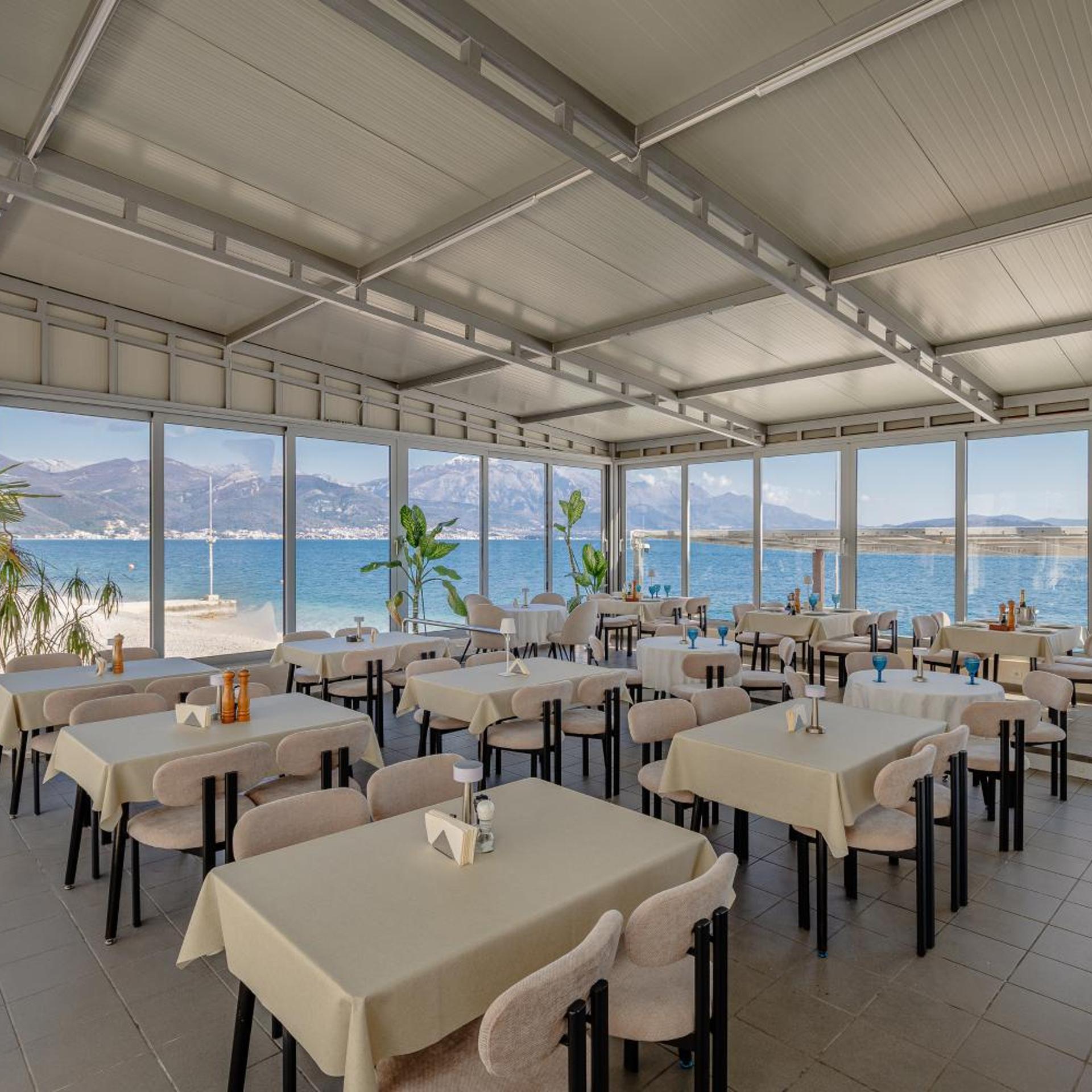 Azzurro Hotel Bijela, Herceg Novi 31/50