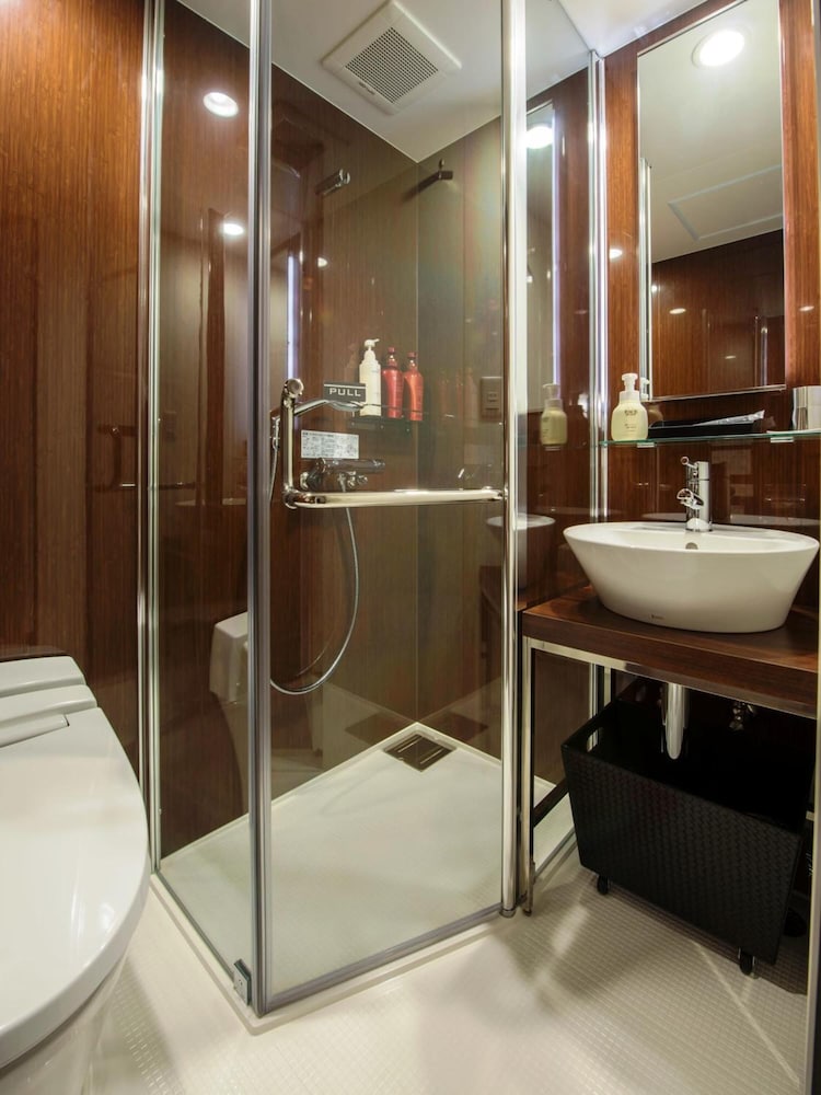 NAGOYA KANAYAMA HOTEL 46/48