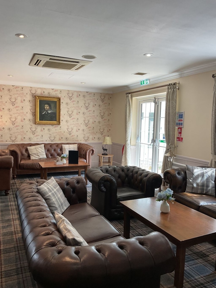Basingstoke Hotel 28/50