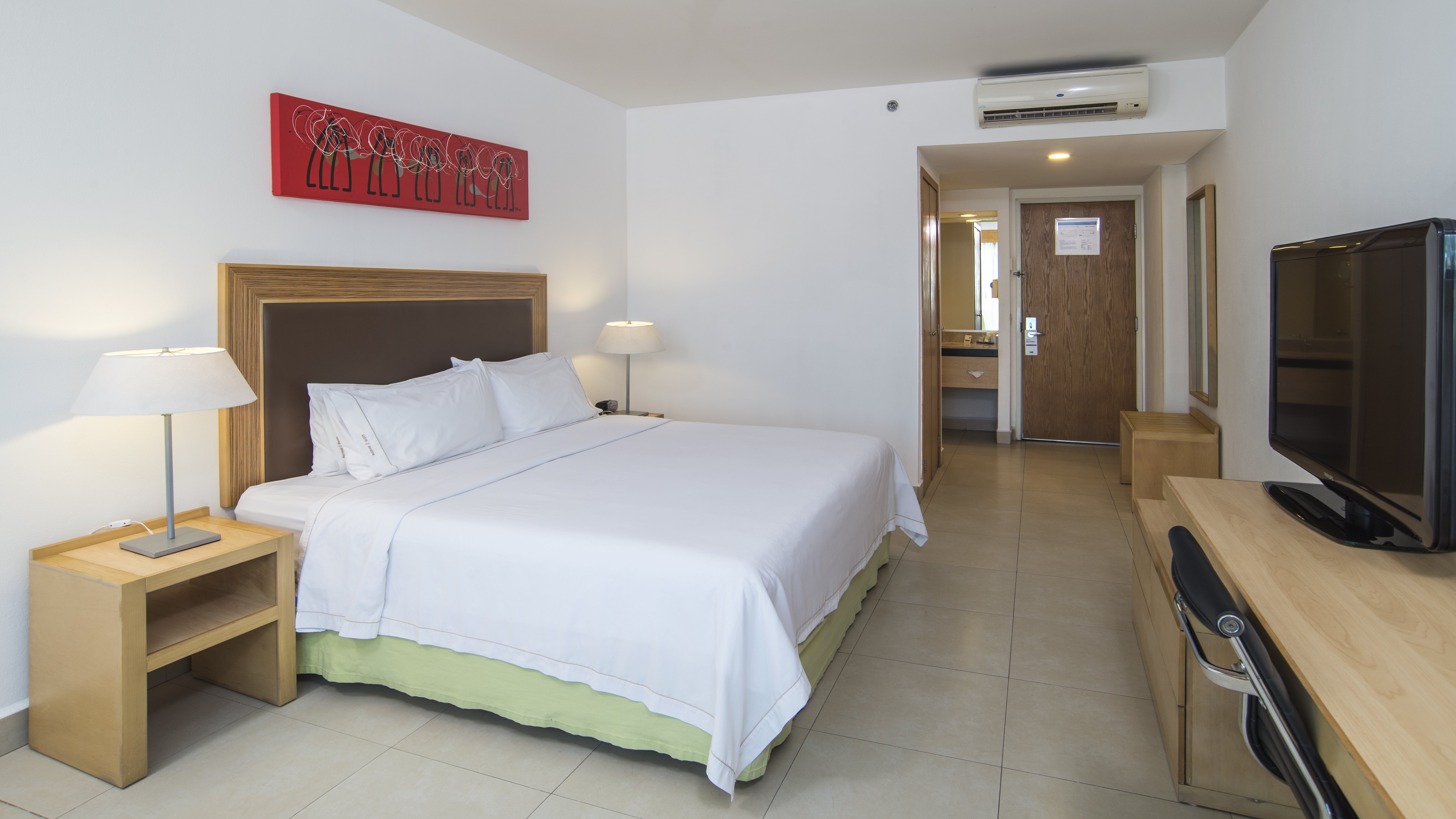 Holiday Inn Express Manzanillo 11/50