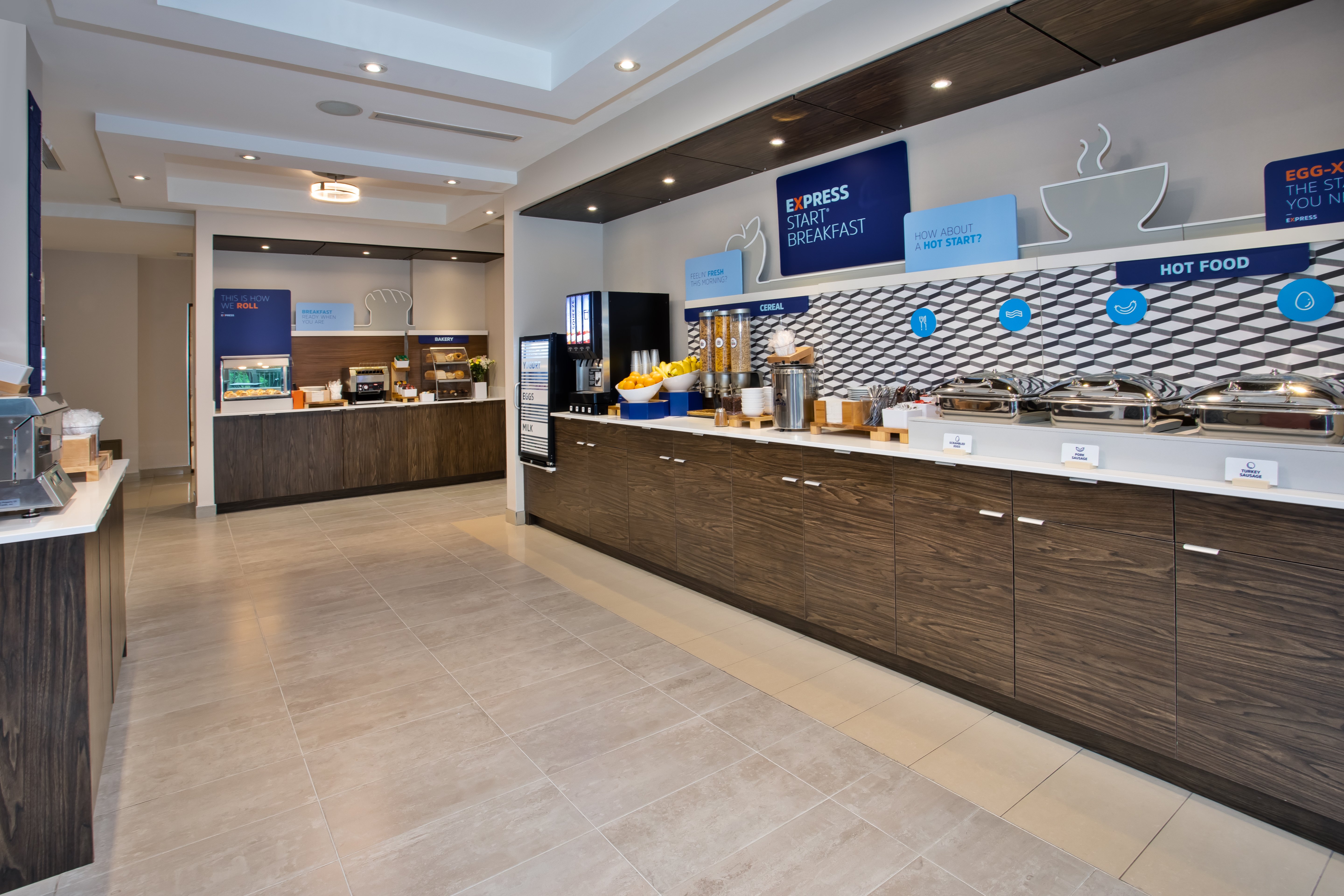 Holiday Inn Express Hotel Suites Kingston 11/72
