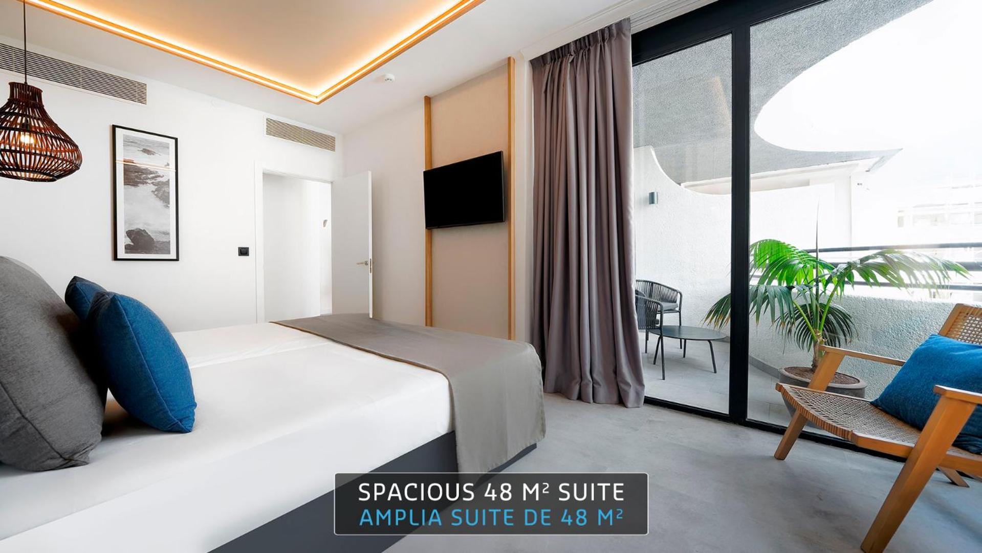 Suite, Adult Only