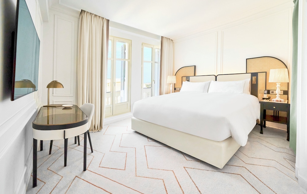 Classic, Twin Beds, Carlton Cannes, a Regent Hotel 4/5