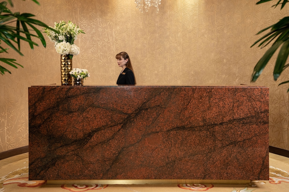 The Venetian Prestige Club Lounge 7/66