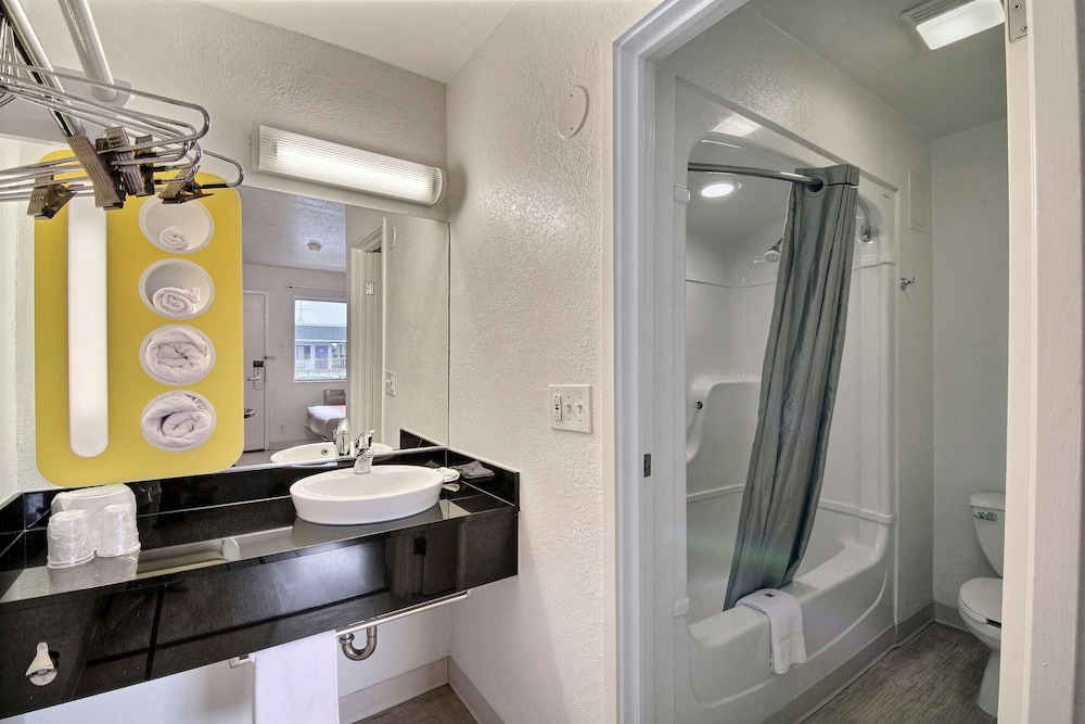 Motel6 San Marcos, TX 28/49