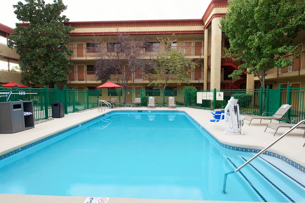 Best Western Plus Orchid Hotel & Suites 3/59