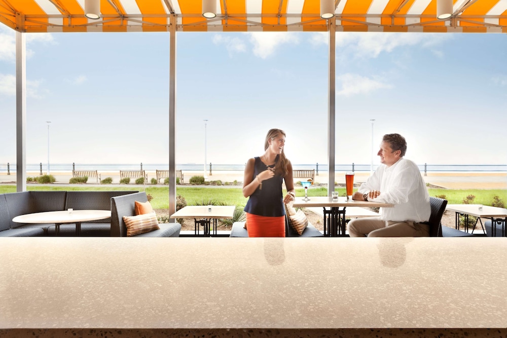 Hyatt House Virginia Beach Oceanfront 6/48