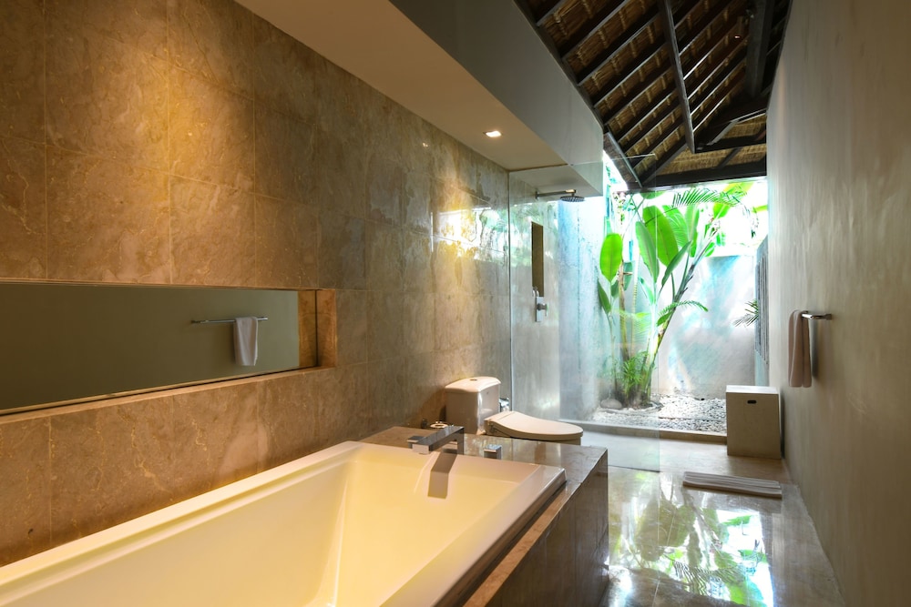 The Amala Estate Seminyak 23/24