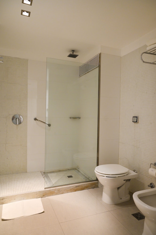Libertad Hotel Buenos Aires 70/70