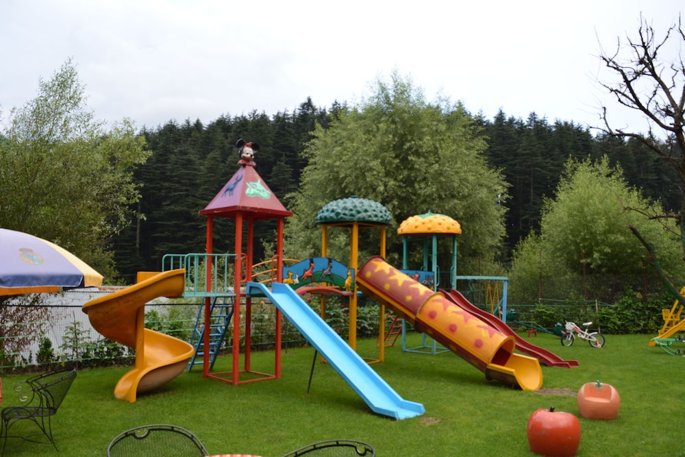 SNOW VALLEY RESORTS 42/66