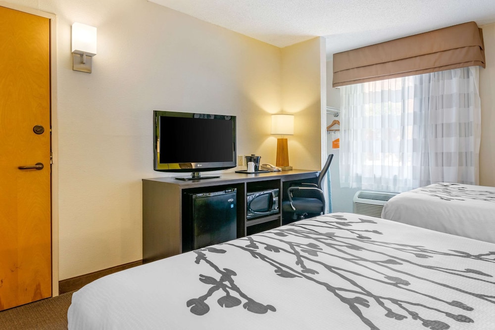 Sleep Inn I-95 North Savannah 13/37