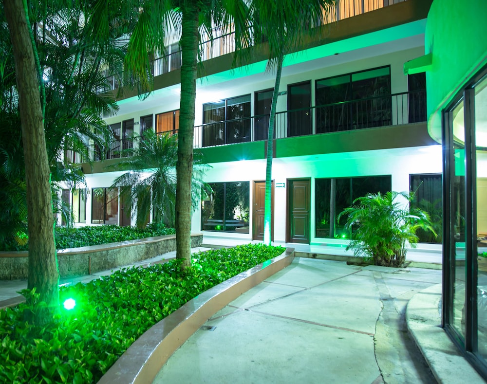 Hotel Ambassador Merida 6/72