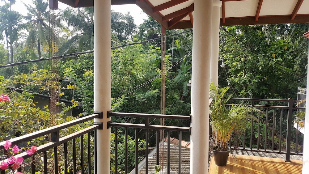 Homestay 24 25/32