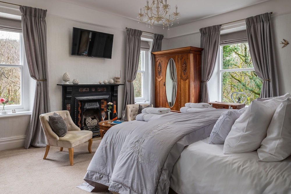 Afon Rhaiadr Country House 7/50