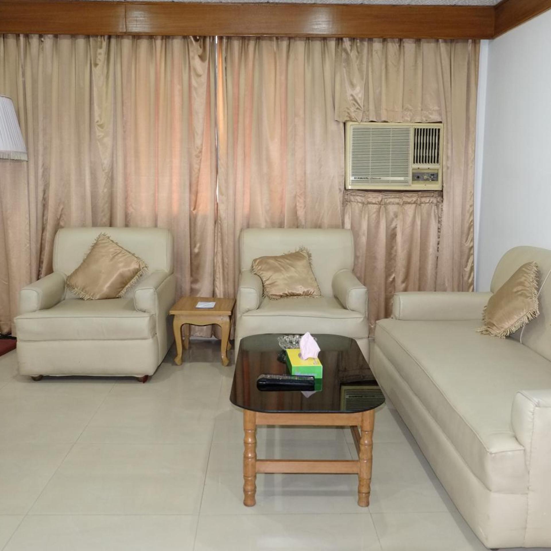 Hotel Saint Martin Ltd. 28/33