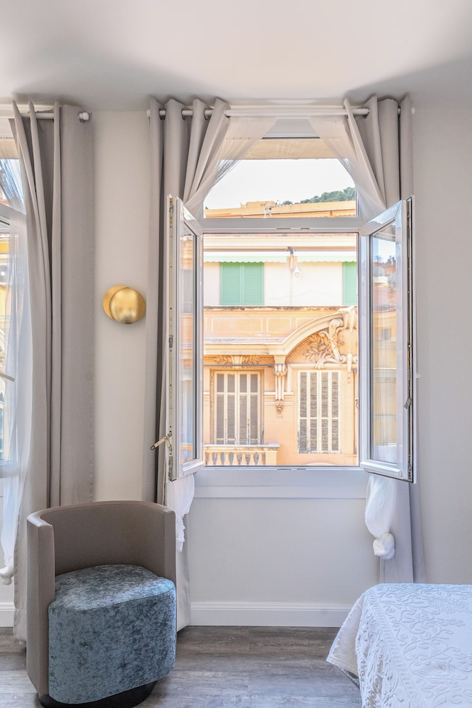 Azur Hotel 28/59