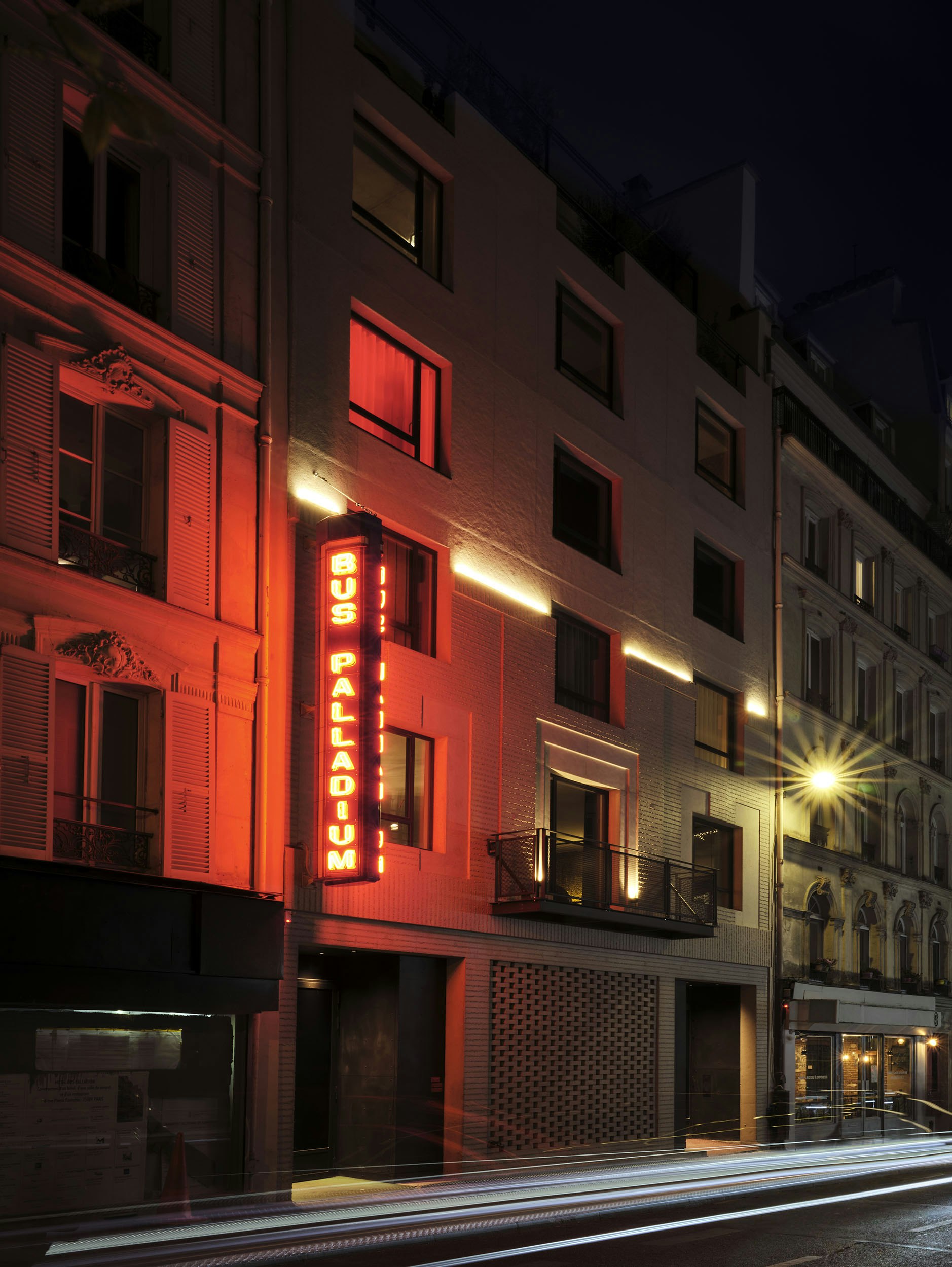 Hotel Le Bus Palladium in PARIS