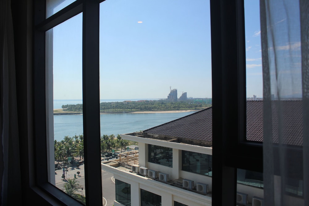 Muong Thanh Luxury Nhat Le Hotel 60/62
