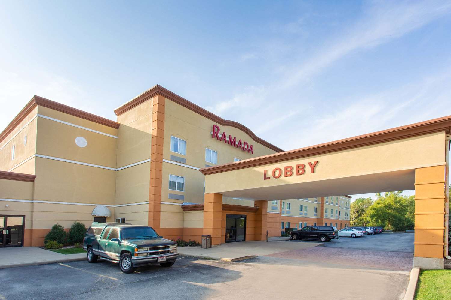 Ramada by Wyndham Glendale Heights/Lombard 13/18