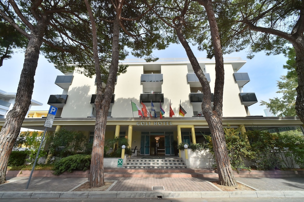 Hotel Golf 62/73